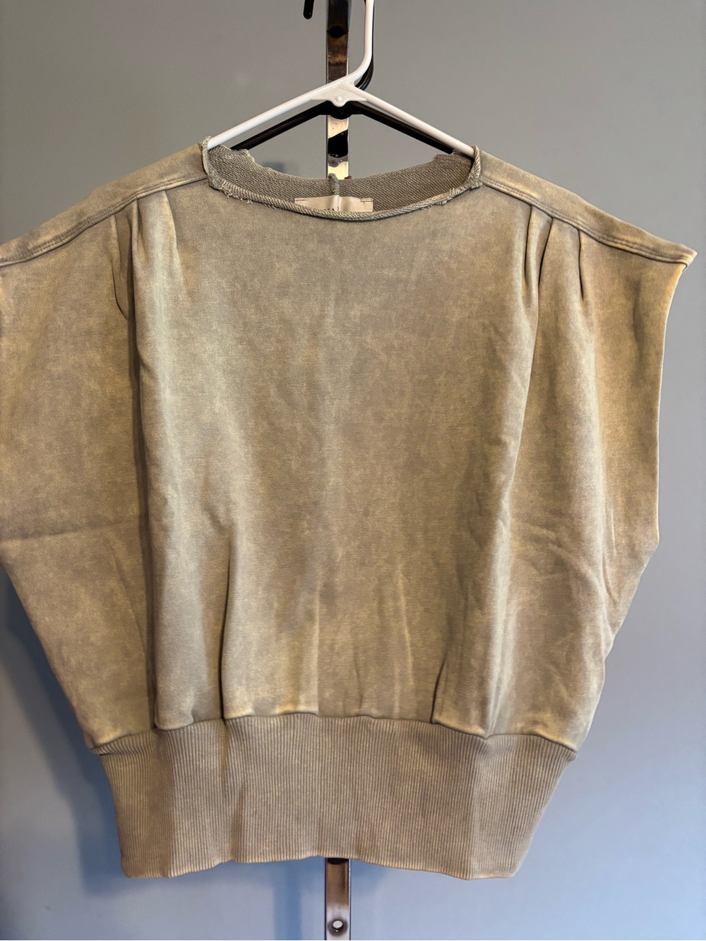 Zenana sleet color sleeveless cotton sweatshirt multiple sizes great fit!